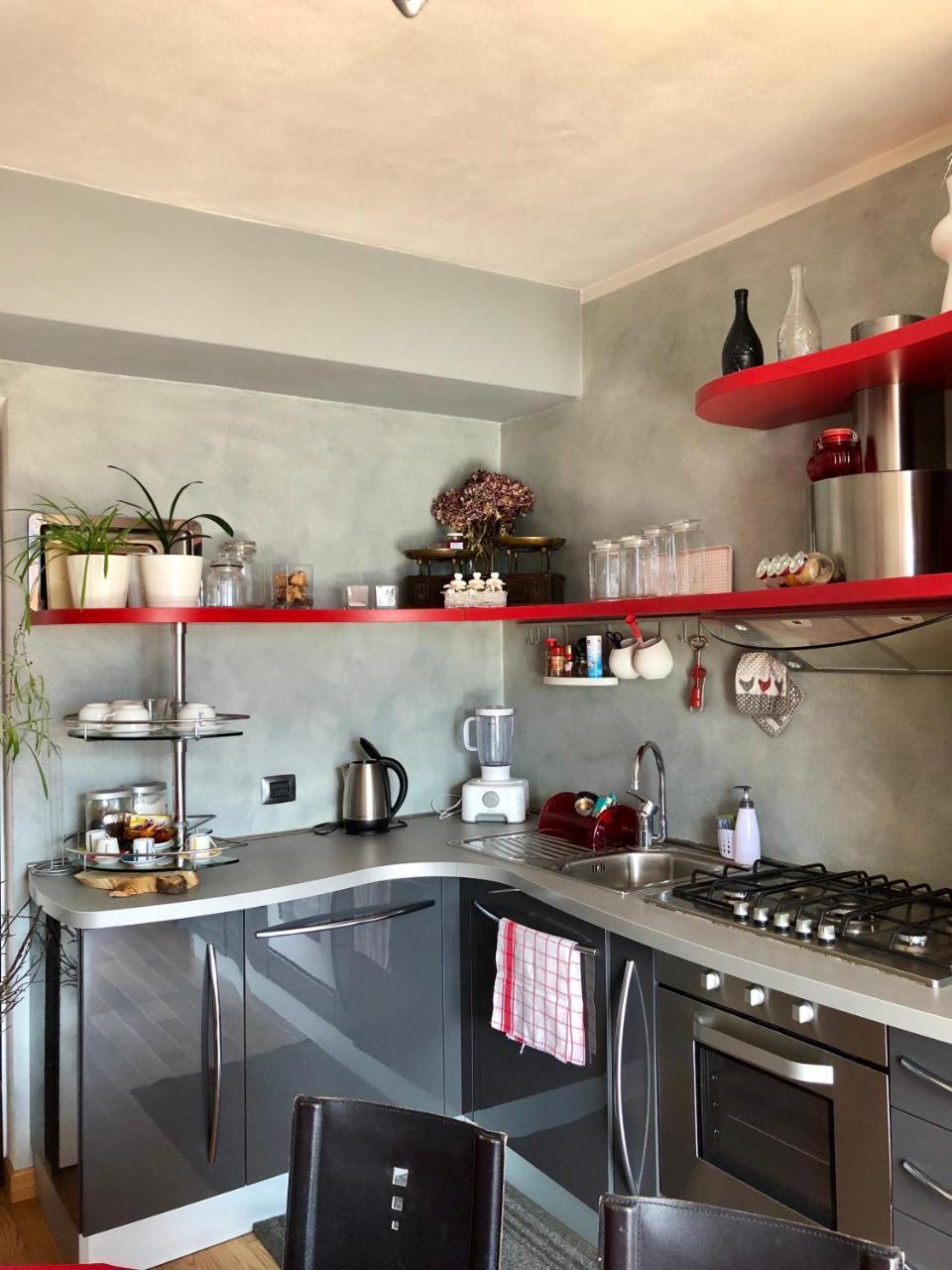 Tremezzina Appartamento Red & Grey Mezzegra Exterior photo